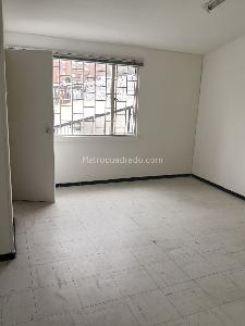 Casa de 3 alcobas en venta en El Polo, Bogotá, 250 m² · foto 8 de 12