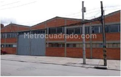 Warehouse for rent in ZONA INDUSTRIAL MONTEVIDEO, Bogotá