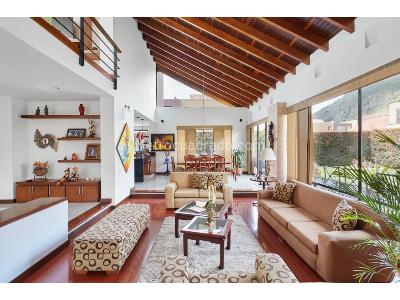 Casa de 4 alcobas en venta en Kalamary, Chía, 440 m² · foto 2 de 20