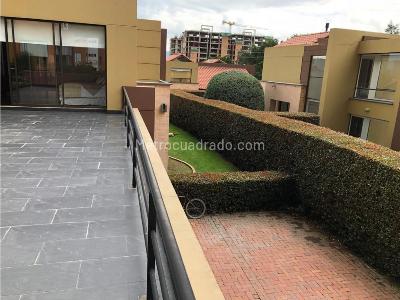 Casa de 4 alcobas en venta en Kalamary, Chía, 440 m² · foto 9 de 20