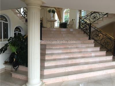 Casa de 4 alcobas en venta en Sindamanoy, Chía, 1000 m² · foto 2 de 20