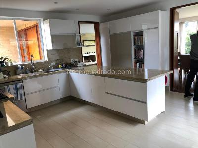 Casa de 4 alcobas en venta en Santa Ana De Chia, Chía, 390 m² · foto 2 de 20