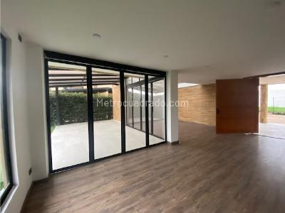 Casa de 3 alcobas en venta en Cajica, Cajicá, 252 m² · foto 10 de 20