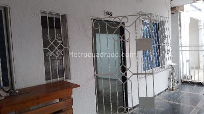 Casa de 5 alcobas en venta en San Jose, Barranquilla, 390 m² · foto 2 de 20