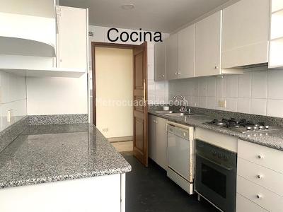 Apartamento de 2 alcobas en venta en Chico, Bogotá, 134 m² · foto 5 de 18
