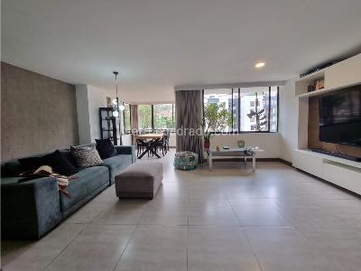 Apartamento de 3 alcobas en venta en El Poblado Milla De Oro, Medellín, 117 m² · foto 4 de 20