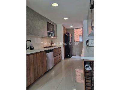 Apartamento de 3 alcobas en venta en El Poblado Milla De Oro, Medellín, 117 m² · foto 3 de 20