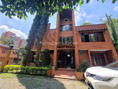 Casa de 4 alcobas en venta en El Salado Camino Verde, Envigado, 565 m² · foto 4 de 20