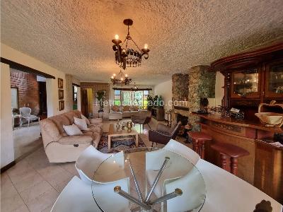 Casa de 4 alcobas en venta en El Salado Camino Verde, Envigado, 565 m² · foto 9 de 20
