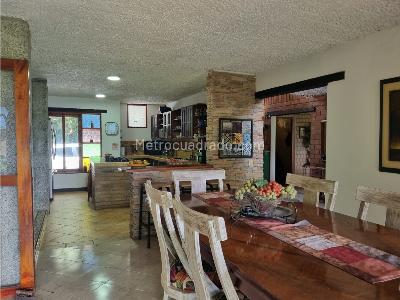 Casa de 4 alcobas en venta en El Salado Camino Verde, Envigado, 565 m² · foto 14 de 20