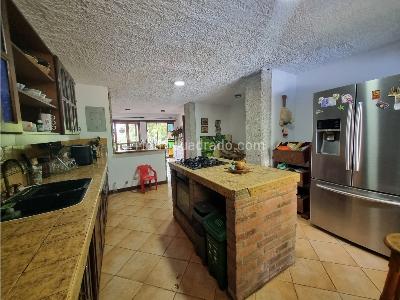 Casa de 4 alcobas en venta en El Salado Camino Verde, Envigado, 565 m² · foto 15 de 20