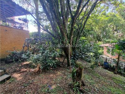 Casa de 4 alcobas en venta en El Salado Camino Verde, Envigado, 565 m² · foto 18 de 20