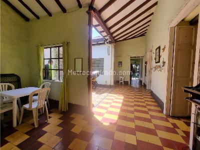 Casa de 4 alcobas en venta en La America Barrio Cristobal, Medellín, 230 m² · foto 5 de 20