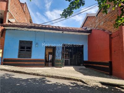 Casa de 4 alcobas en venta en La America Barrio Cristobal, Medellín, 230 m² · foto 17 de 20