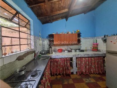Casa de 4 alcobas en venta en La America Barrio Cristobal, Medellín, 230 m² · foto 18 de 20