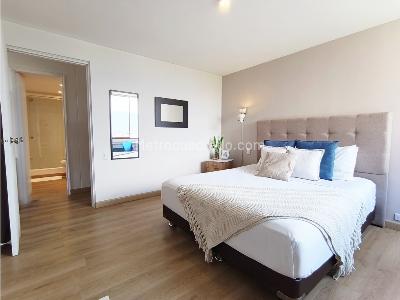 Apartamento de 2 alcobas en venta en El Poblado, Medellín, 69 m² · foto 14 de 18