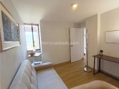 Apartamento de 2 alcobas en venta en El Poblado, Medellín, 69 m² · foto 16 de 18