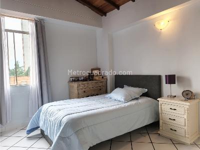 Apartamento de 3 alcobas en venta en La Frontera, Medellín, 78 m² · foto 9 de 17