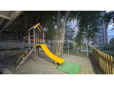Apartamento de 3 alcobas en venta en El Poblado, Medellín, 99 m² · foto 19 de 20