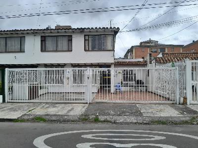 Casa de 5 alcobas en venta en Cedritos Contador, Bogotá, 375 m² · foto 3 de 13