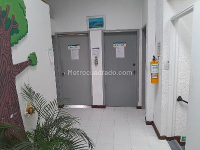 Casa de 5 alcobas en venta en Cedritos Contador, Bogotá, 375 m² · foto 5 de 13