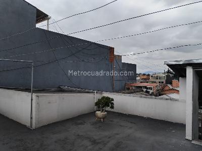 Casa de 5 alcobas en venta en Bellavista, Bogotá, 480 m² · foto 3 de 16