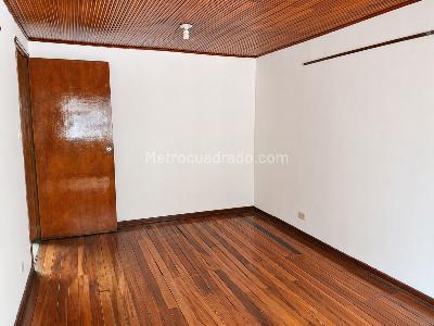 Casa de 5 alcobas en venta en Bellavista, Bogotá, 480 m² · foto 5 de 16