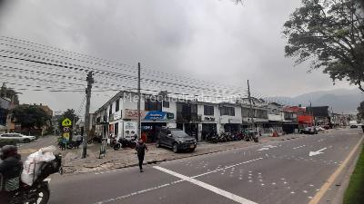 Casa de 5 alcobas en venta en Av Chile, Bogotá, 325 m² · foto 2 de 4