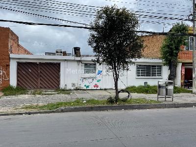 Casa de 1 alcoba en venta en Toberin, Bogotá, 384 m² · foto 2 de 20