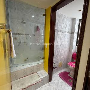 Apartamento en venta en Las Villas, Bogotá · foto 3 de 20