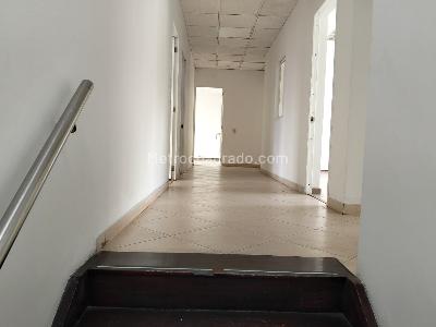 Casa de 5 alcobas en venta en Sandiego, Bogotá, 1200 m² · foto 2 de 20
