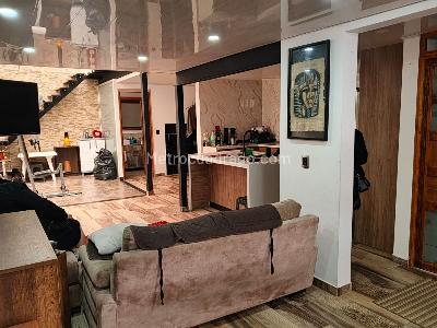 Casa de 3 alcobas en venta en Alamos Norte, Bogotá, 126 m² · foto 3 de 10