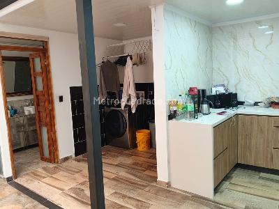 Casa de 3 alcobas en venta en Alamos Norte, Bogotá, 126 m² · foto 4 de 10