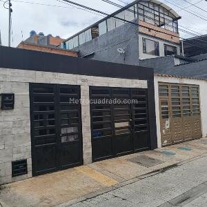 Casa de 3 alcobas en venta en Alamos Norte, Bogotá, 125 m² · foto 9 de 11
