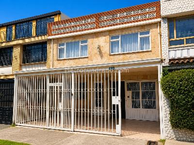 Casa de 4 alcobas en venta en Santa Isabel, Bogotá, 260 m² · foto 2 de 15