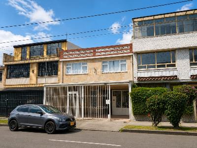 Casa de 4 alcobas en venta en Santa Isabel, Bogotá, 260 m² · foto 3 de 15