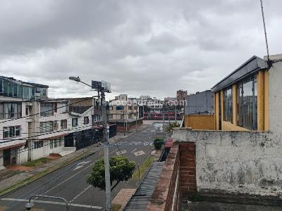 Casa de 4 alcobas en venta en Santa Isabel, Bogotá, 260 m² · foto 9 de 15