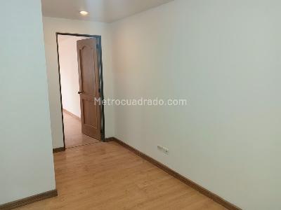 Apartamento en arriendo en Belalcazar, Bogotá · foto 3 de 19