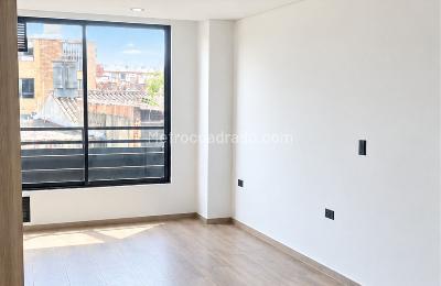 Apartamento de 1 alcoba en venta en J Vargas, Bogotá, 33 m² · foto 10 de 17