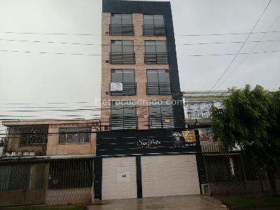 Apartamento de 1 alcoba en venta en J Vargas, Bogotá, 33 m² · foto 1 de 17