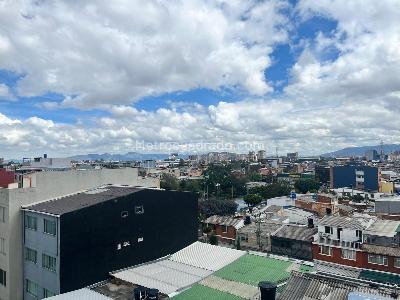 Apartamento de 1 alcoba en venta en J Vargas, Bogotá, 33 m² · foto 9 de 17