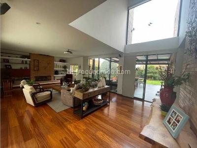 Casa de 4 alcobas en venta en Chia, Chía, 250 m² · foto 4 de 20
