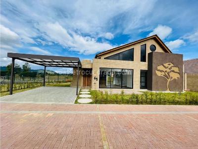 Casa de 3 alcobas en venta en Cajica, Cajicá, 147 m² · foto 2 de 13