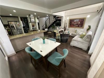 Casa de 3 alcobas en venta en Cajica, Cajicá, 197 m² · foto 2 de 16