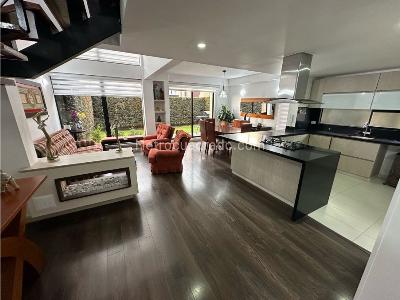 Casa de 3 alcobas en venta en Cajica, Cajicá, 197 m² · foto 2 de 20