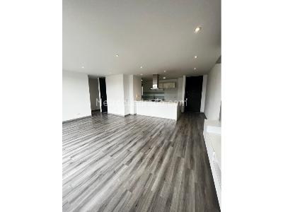 Apartamento de 2 alcobas en venta en Cedritos, Bogotá, 86 m² · foto 2 de 12