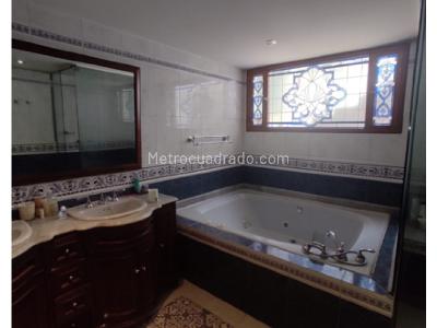 Casa de 4 alcobas en venta en Bosques De Pino, Bogotá, 932 m² · foto 12 de 15