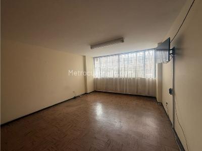 Casa de 5 alcobas en venta en Jose Joaquin Vargas, Bogotá, 350 m² · foto 3 de 17