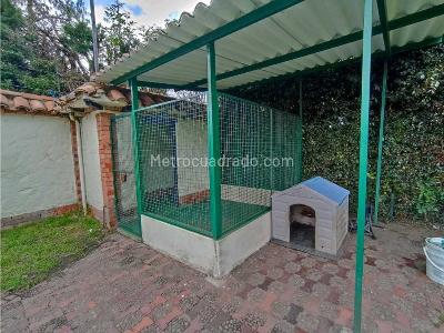 Casa de 5 alcobas en venta en Guaymaral, Bogotá, 1650 m² · foto 11 de 20