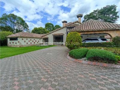 Casa de 5 alcobas en venta en Guaymaral, Bogotá, 1650 m² · foto 16 de 20